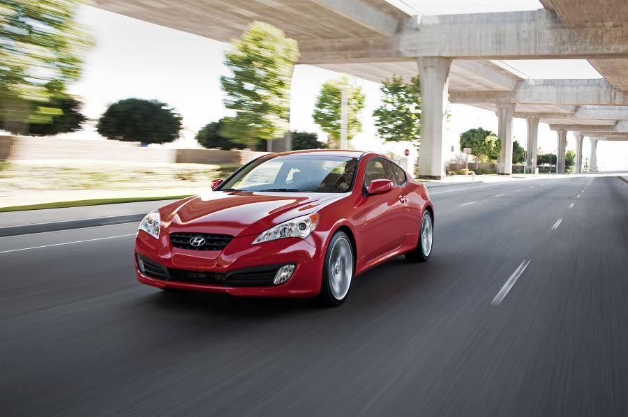  Hyundai Genesis Coupe 3.8 R-Spec 2011 года  (фото 13 из 14)